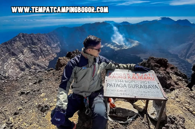 Petualangan Wisata Gunung